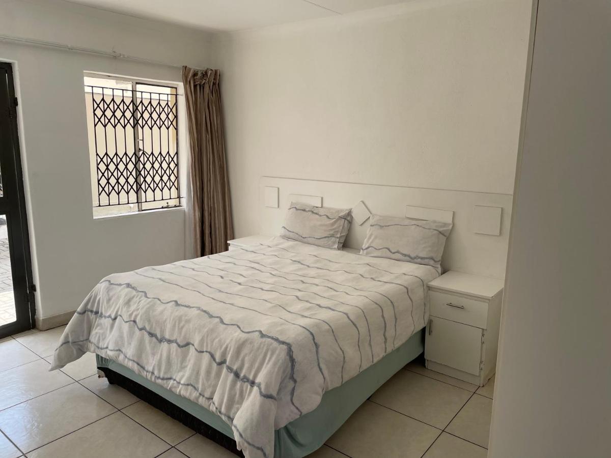 La Fiance Village Polokwane Exteriör bild