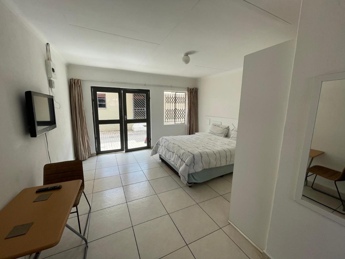 La Fiance Village Polokwane Exteriör bild